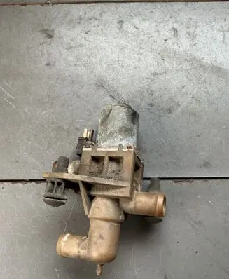 Mercedes-Benz Vito Viano W639 Coolant heater control valve 0018300684