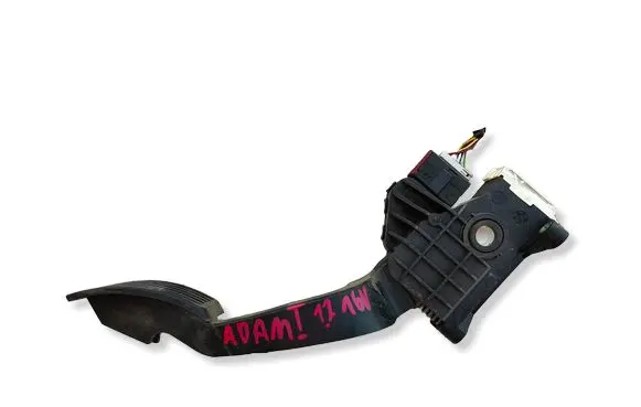 Opel Adam Accelerator throttle pedal 13305804