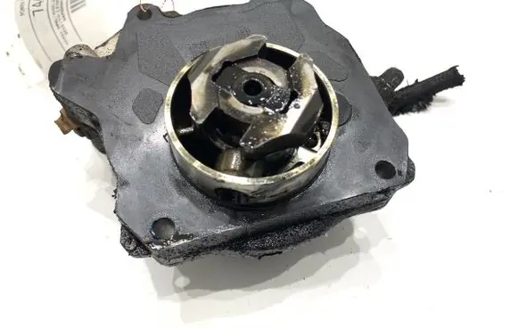 Opel Zafira B Vacuum pump