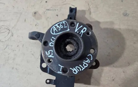 Renault Captur Front wheel hub spindle knuckle 401335700R