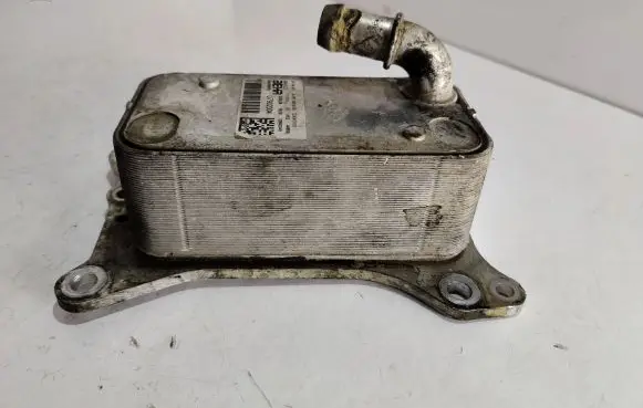 Mercedes-Benz E W212 Engine oil radiator A6511800665