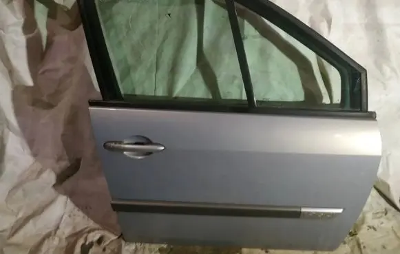 Renault Scenic II - Grand scenic II Front door pilkos
