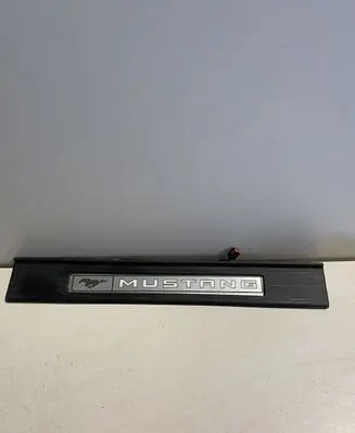 Ford Mustang VI Front sill trim cover FR3J6313222AAW