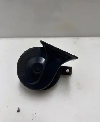 BMW 5 E34 Horn signal 722424 CH2013