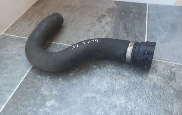 Audi A6 S6 C6 4F Engine coolant pipe/hose