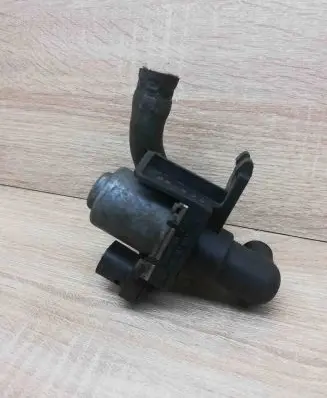 BMW 3 E46 Coolant heater control valve 8391418 1147412052