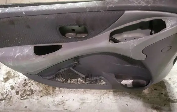 Nissan Almera Tino Front door card panel trim