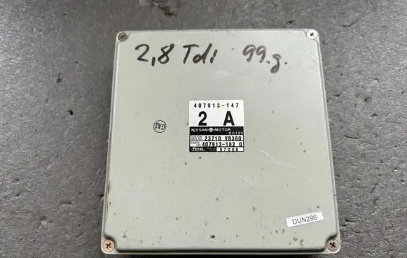 Nissan Patrol Y61 Engine control unit/module 407913147 23710VB360 407913182
