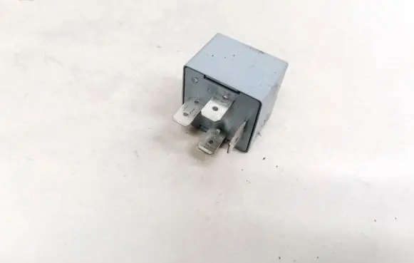 Volkswagen Touran I Other relay 141951253B 20240072