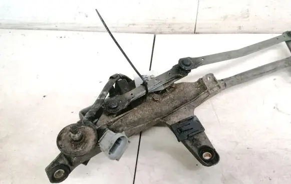 Renault Laguna I Front wiper linkage and motor