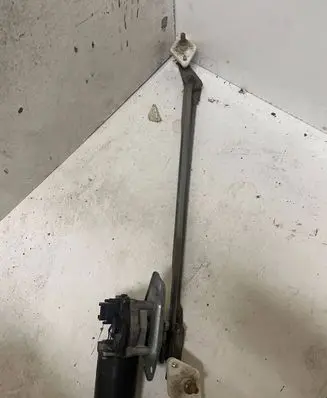Suzuki Jimny Front wiper linkage and motor 590506837