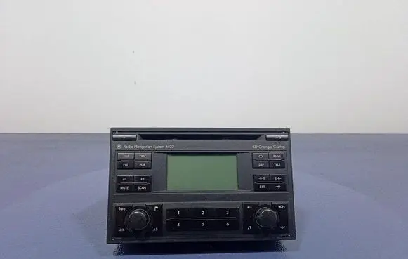 Volkswagen PASSAT B5.5 Radio/CD/DVD/GPS head unit 1J0035191C