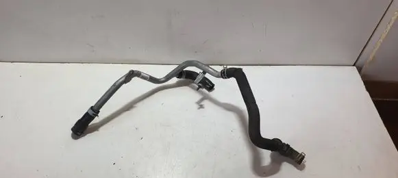 Coolant pipe/hose