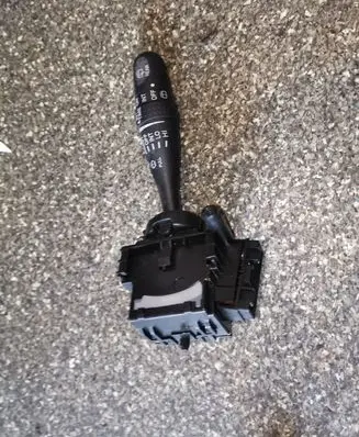 Suzuki Swift I Wiper control stalk