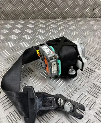 Audi A8 S8 D4 4H Rear seatbelt 4H0857805D