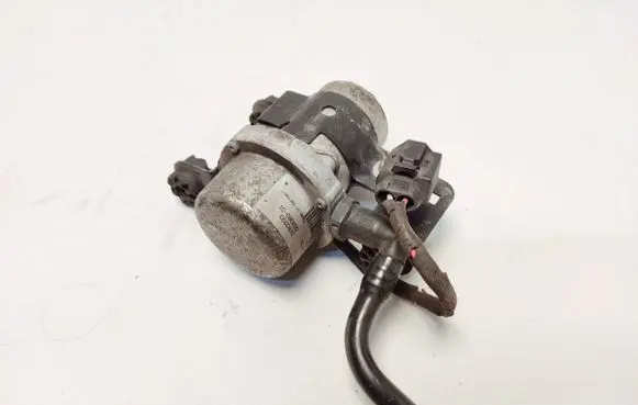 BMW M3 e92 Vacuum pump 2283333 4788762
