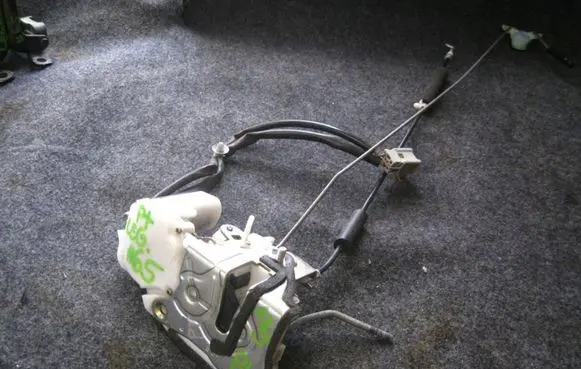 Honda Legend III KA9 Rear door lock