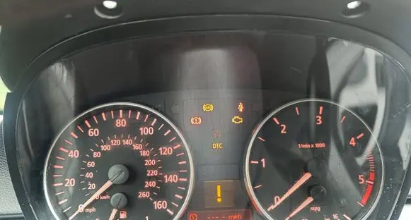 Speedometer (instrument cluster)