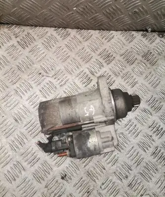 Volkswagen Golf V Starter motor 02m911024a