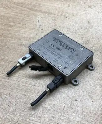 Mercedes-Benz E W211 Bluetooth antenna 2118200885