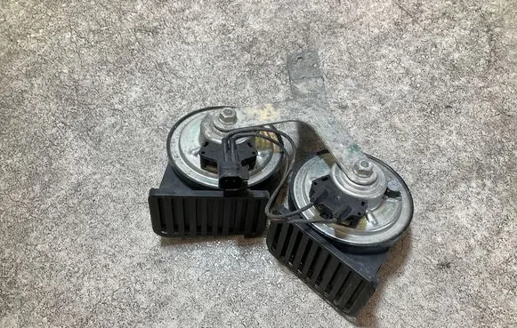 Ford E-Transit Horn signal GK2T13A803AB 4L17012022 0842A17