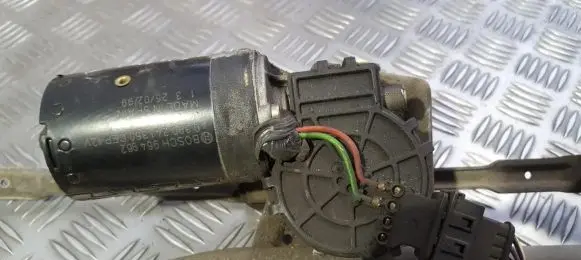 Peugeot 206 Wiper motor 964962 0390241360
