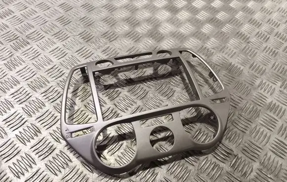Hyundai i20 (PB PBT) Radio/GPS head unit trim 847401j100
