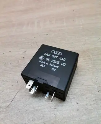 Audi A8 S8 D2 4D Other relay 4A0907440 05020500