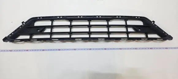 Volvo XC60 Front bumper lower grill 32293631