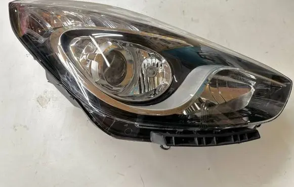 Hyundai ix20 Headlight/headlamp 0UTBEZEL NHBZZFL