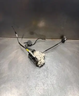 Audi A4 S4 B8 8K Rear door lock 8K0839015