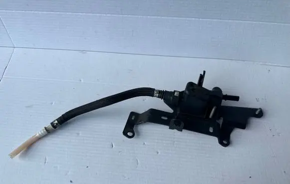 Renault Trafic III (X82) Vacuum valve 