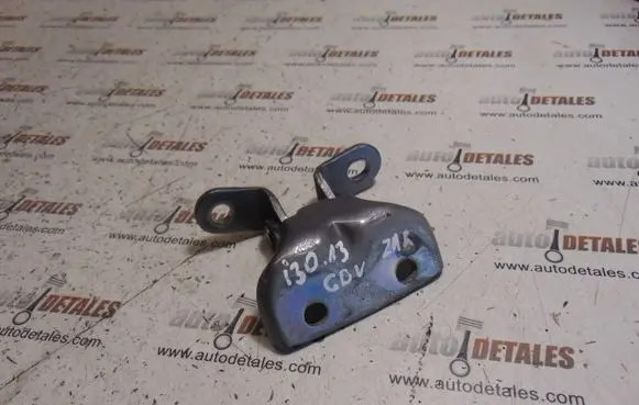 Hyundai i30 Rear door upper hinge