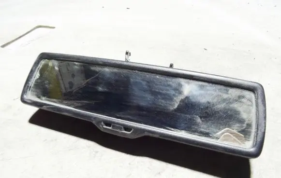Volkswagen Golf V Rear view mirror (interior) 1K0857511