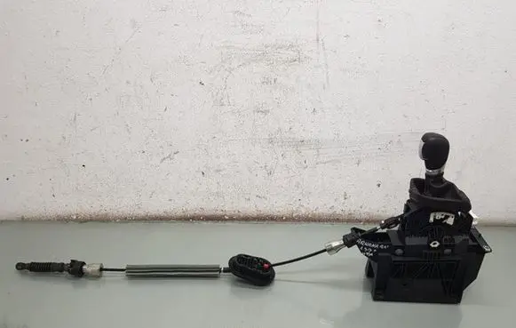Renault Arkana Gear selector/shifter in gearbox 