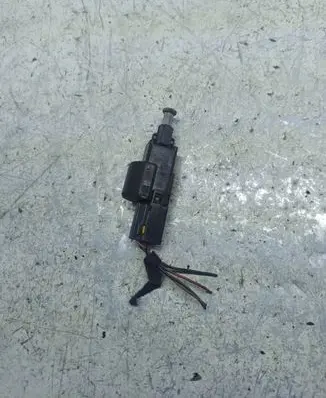Opel Zafira A Brake pedal sensor switch 09132299