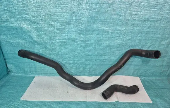 Mercedes-Benz B W246 W242 Engine coolant pipe/hose A2465010382 A2465010482 DBL62541