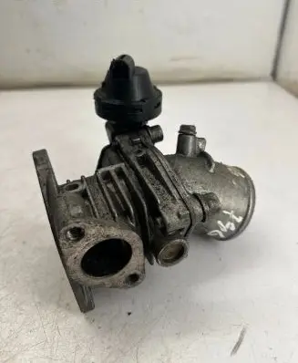 Alfa Romeo 156 Throttle valve 46817373