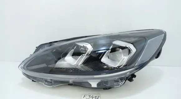 Ford Kuga II Headlight/headlamp 13E017
