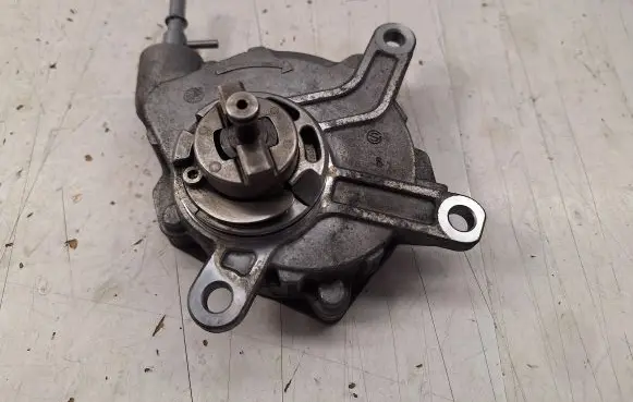 Vacuum pump