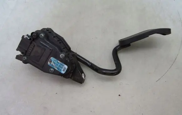 Ford Galaxy Accelerator throttle pedal 7M2721603A