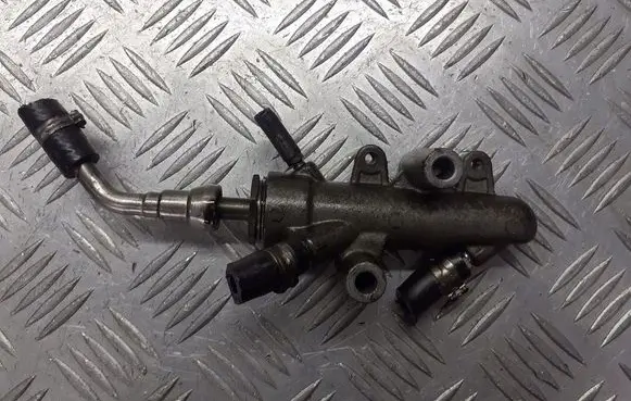 Saab 9-3 Ver2 Fuel distributor 55188200