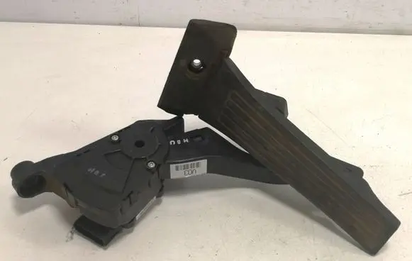 Hyundai i40 Accelerator throttle pedal 327272T900 HB20020C3Z900