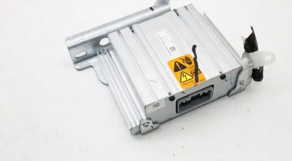 Cadillac Escalade Voltage converter inverter 23472991