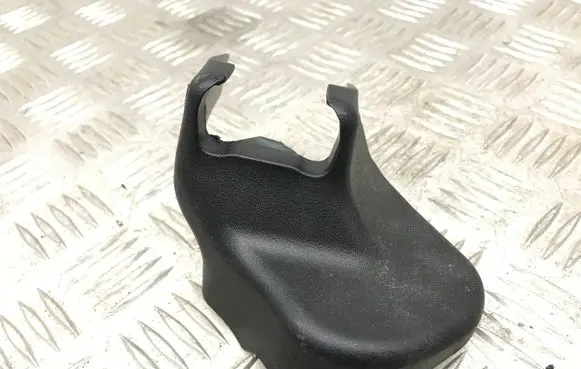 Lexus CT 200H Rear seat rail trim cover 7213776010