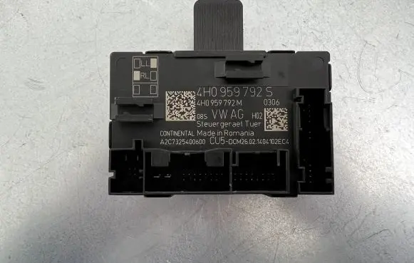 Volkswagen Touareg II Door control unit/module 4H0959792S