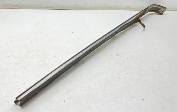 Volkswagen Transporter - Caravelle T5 Sliding door middle rail 7H1843872AA