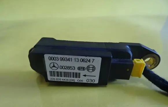 Mercedes-Benz S W220 Airbag deployment crash/impact sensor 2208204426