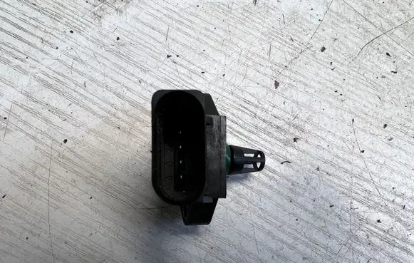 Volkswagen Scirocco Air pressure sensor 038906051C 0281002401