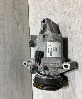 Dacia Sandero III Air conditioning (A/C) compressor (pump) 926005060R